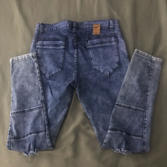 Jeans - Picture 2 of 2